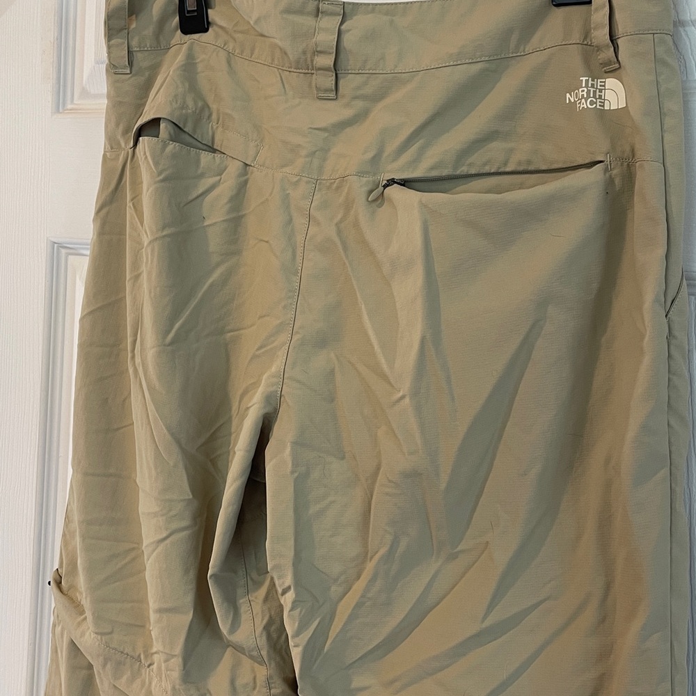 The North Face Size 33 Tan Convertible Travel Chinos - Picture 7 of 15